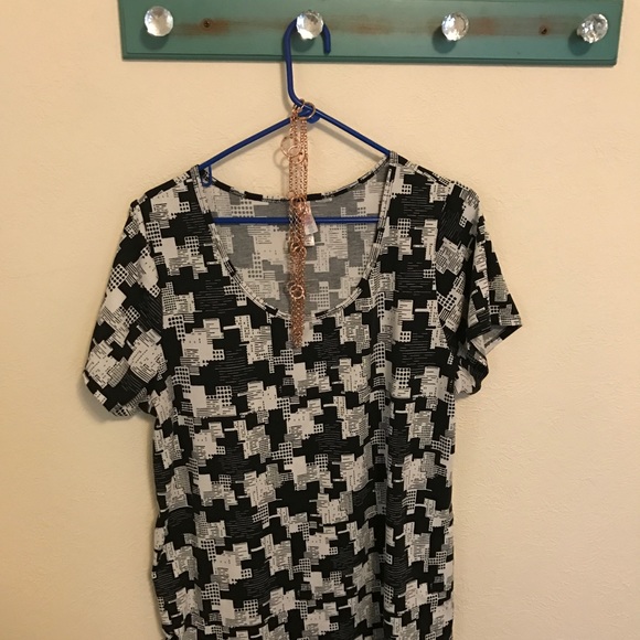 LuLaRoe classic T size 2XL - Picture 2 of 6